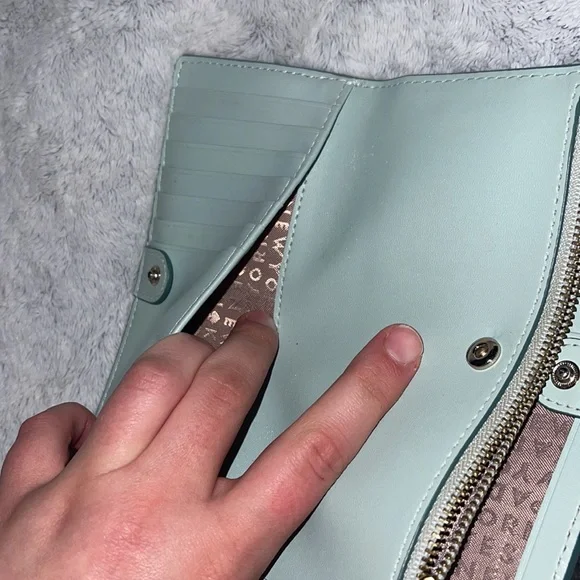 SOLD Kate Spade snap closure wallet - Picture 7 of 9